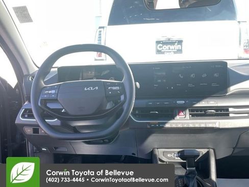 Used 2025 Kia K4 LX image 21