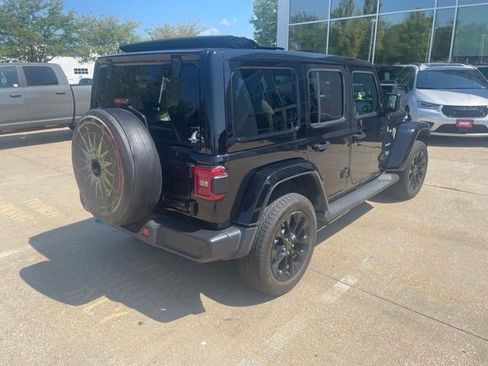 Certified 2024 Jeep Wrangler Unlimited Sahara w/ Technology Group AWD/4WD image 7