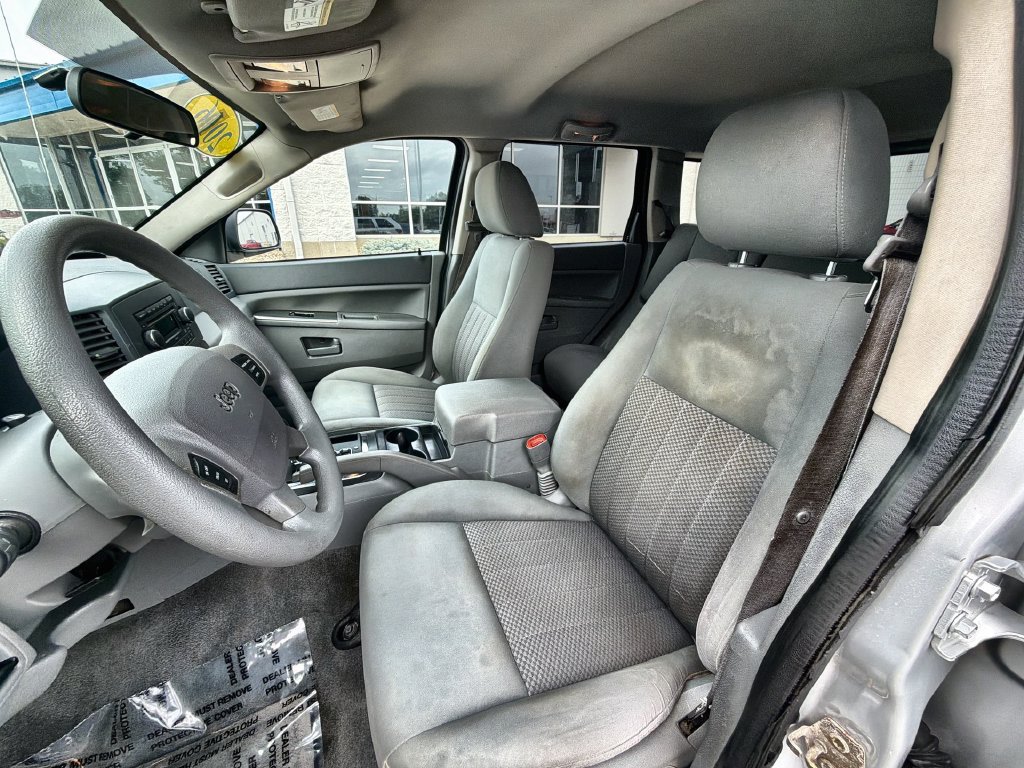 Used 2006 Jeep Grand Cherokee Laredo AWD/4WD image 13