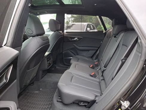 Certified 2025 Audi Q8 Premium Plus w/ Premium Plus Package AWD/4WD image 17