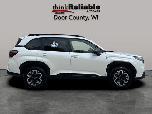 Used 2025 Subaru Forester Premium AWD/4WD image 6
