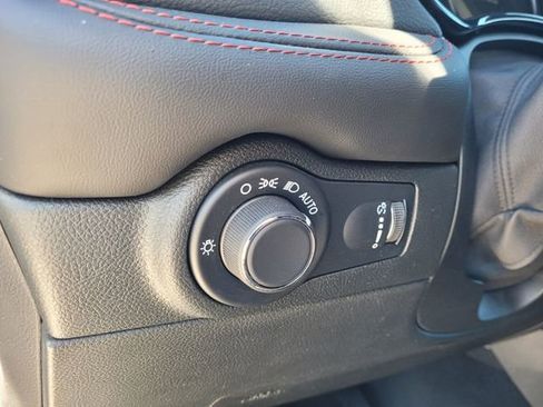 Used 2025 Dodge Durango GT image 24