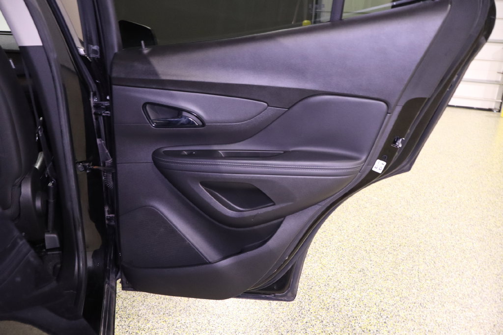 Used 2021 Buick Encore Preferred FWD image 34