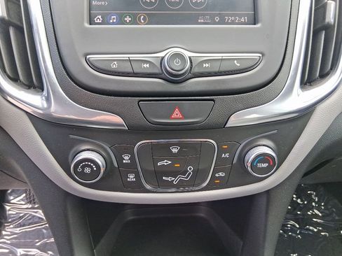 Used 2021 Chevrolet Equinox LT image 16