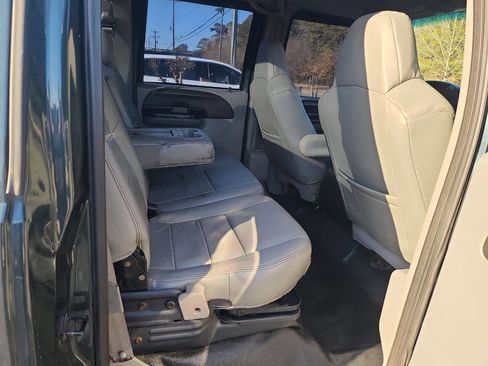 Used 2005 Ford F250 Lariat image 19