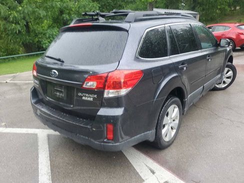 Used 2011 Subaru Outback 2.5i Limited AWD/4WD image 5