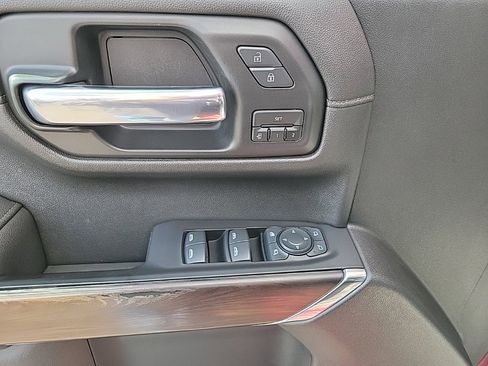 Used 2020 GMC Sierra 1500 SLT w/ X31 Off-Road Package image 6