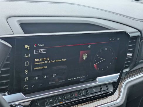 Used 2024 GMC Sierra 1500 Elevation image 30