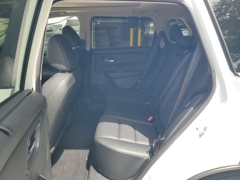 Certified 2024 Nissan Rogue SV w/ SV Premium Package image 15