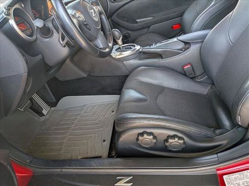 Used 2018 Nissan 370Z Touring Sport RWD image 15
