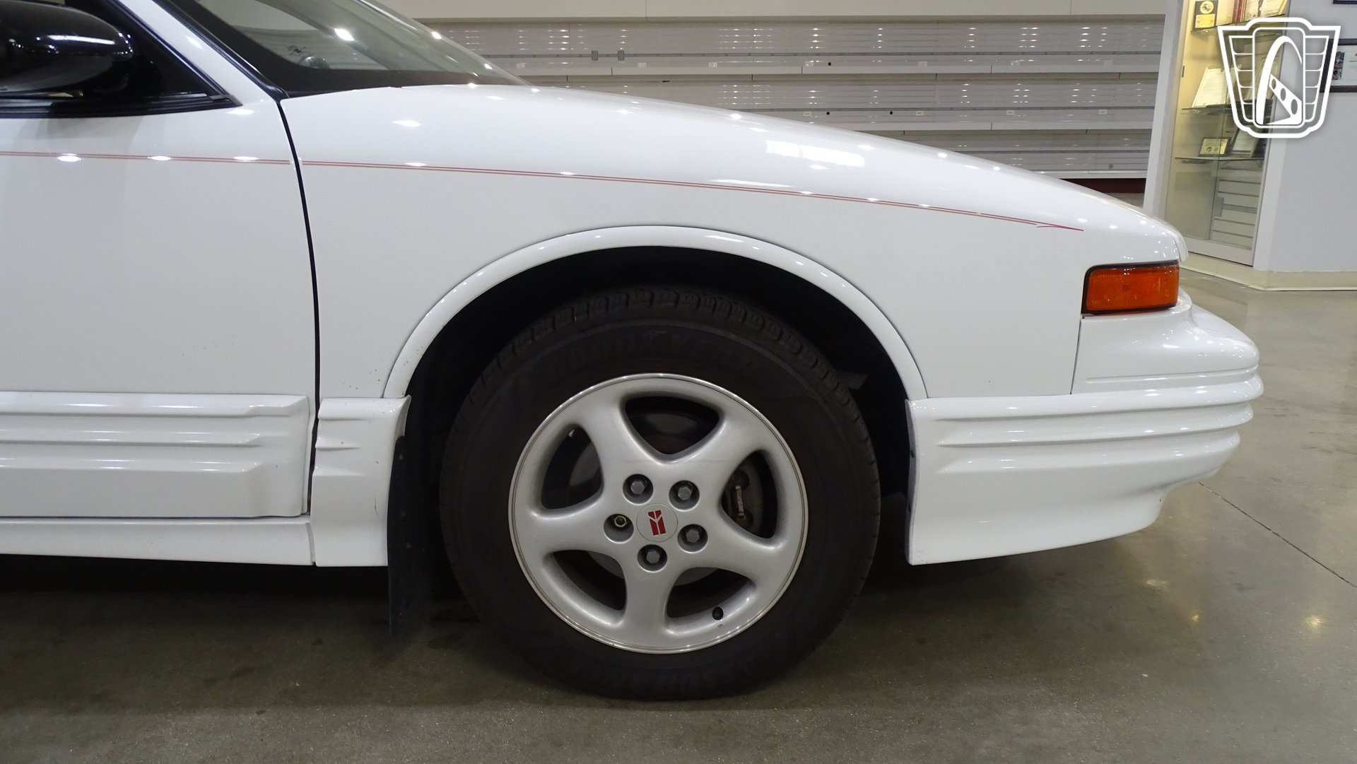 Used 1997 Oldsmobile Cutlass Supreme SL FWD image 34