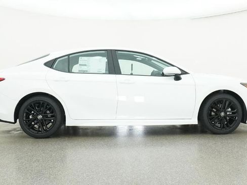 Used 2026 Toyota Camry SE w/ Convenience Package FWD image 30