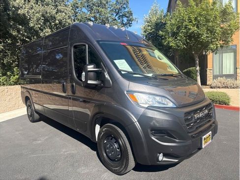 Used 2023 RAM ProMaster 2500 w/ Driver Convenience Group FWD image 5
