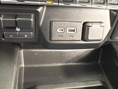 Used 2020 Chevrolet Silverado 1500 LT Trail Boss image 27