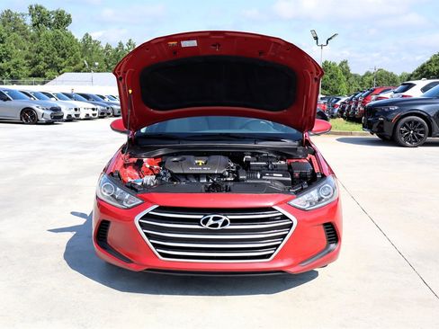 Used 2017 Hyundai Elantra SE FWD image 36