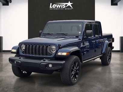 Used 2025 Jeep Gladiator Sport