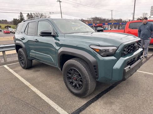 Used 2025 Toyota 4Runner TRD Off-Road Premium image 3