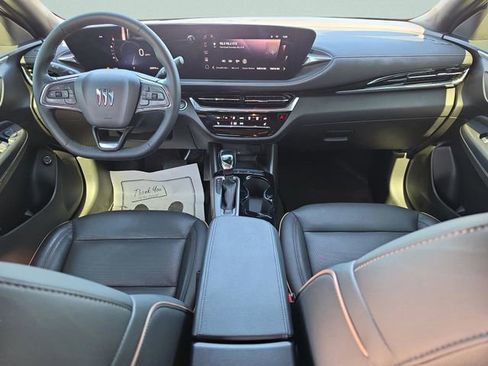 Used 2025 Buick Envista Avenir image 16