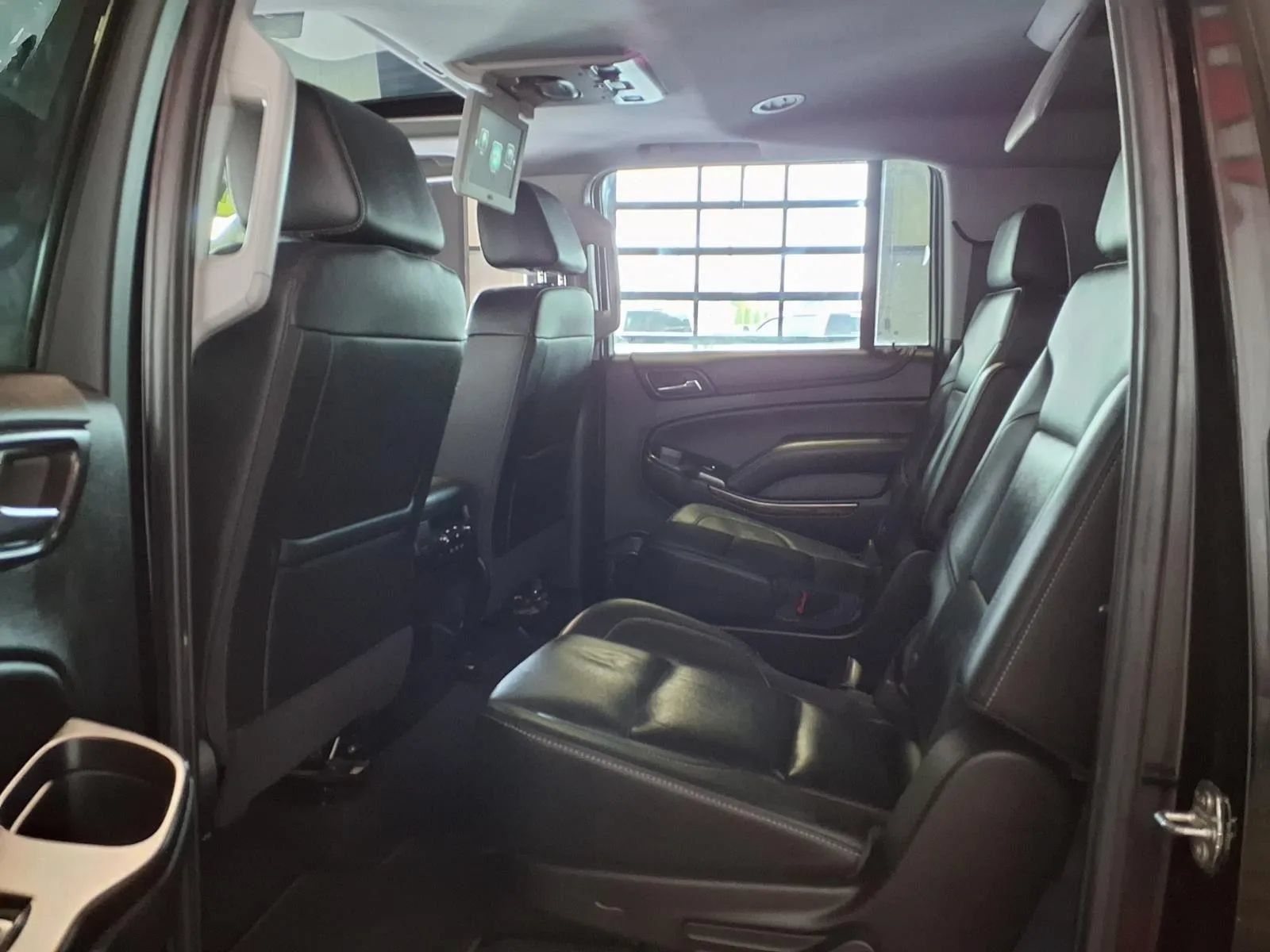 Used 2020 Chevrolet Suburban LT AWD/4WD image 16