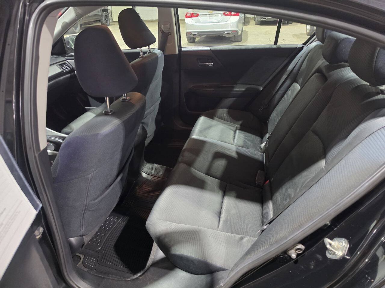 Used 2015 Honda Accord LX image 27