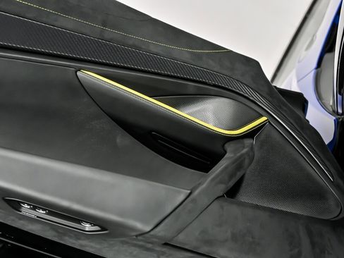 Used 2024 McLaren 750S Spider RWD image 22