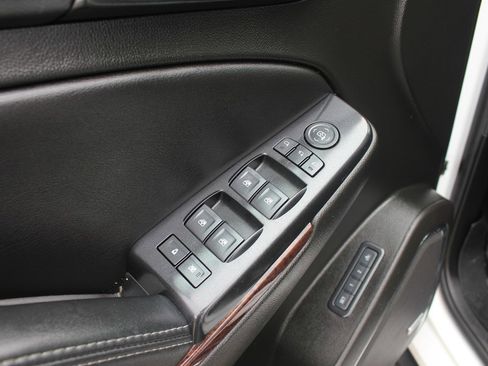 Used 2018 GMC Yukon SLT AWD/4WD image 29