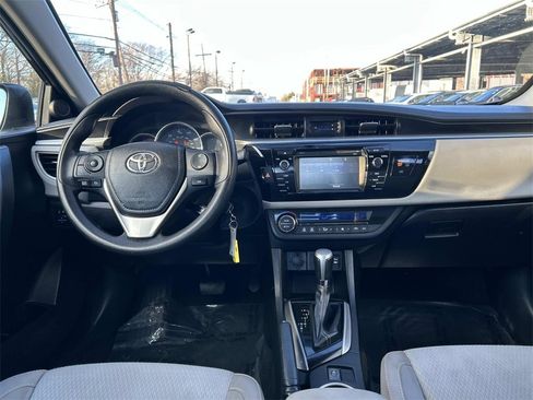 Used 2016 Toyota Corolla LE image 15