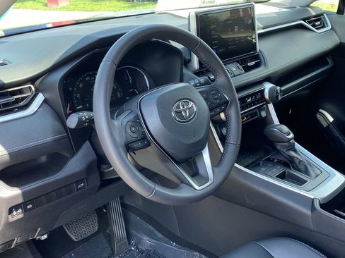 Certified 2025 Toyota RAV4 XLE Premium FWD image 21