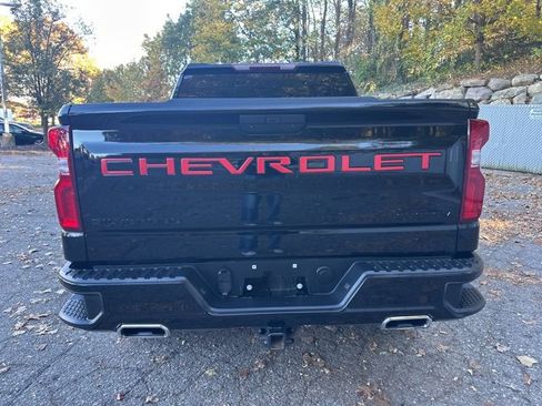 Used 2021 Chevrolet Silverado 1500 Custom Trail Boss w/ LPO, Dark Essentials Package image 4
