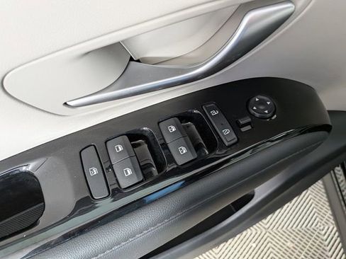 Used 2024 Hyundai Tucson Limited image 15