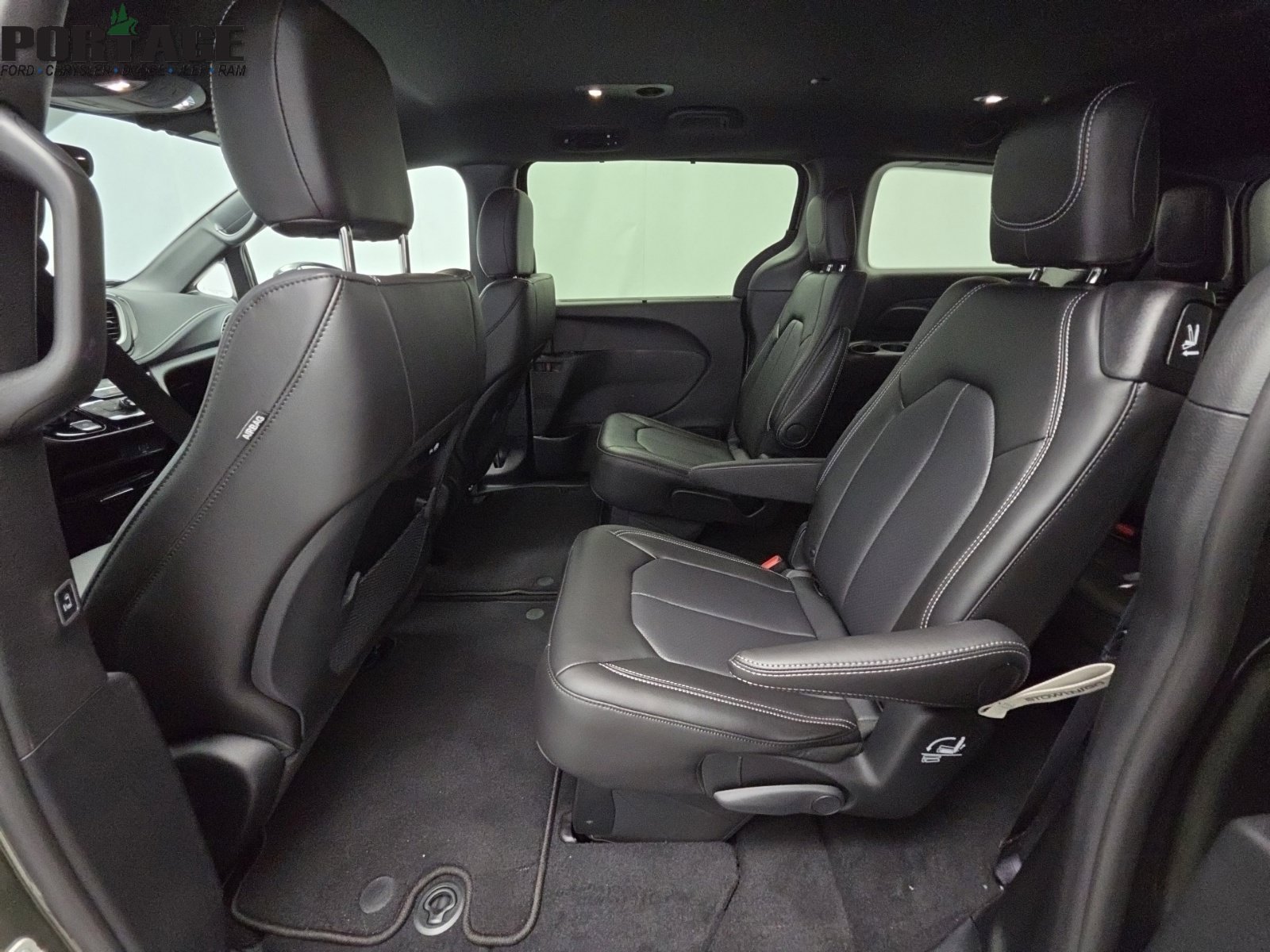 New 2027 Chrysler Pacifica Select AWD/4WD image 28