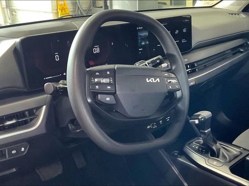 Used 2025 Kia K4 FWD image 4