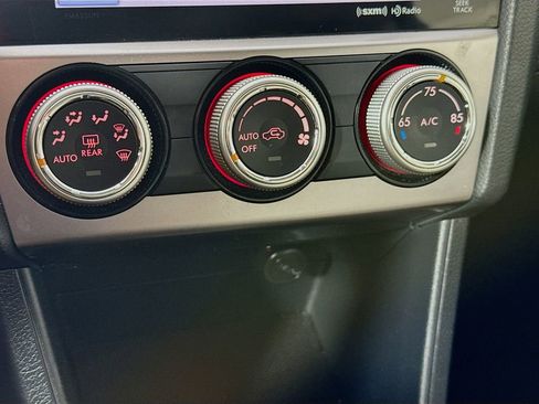 Used 2016 Subaru Crosstrek 2.0i Limited image 14