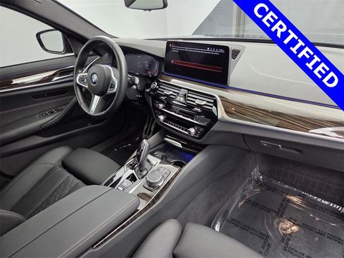 Certified 2023 BMW 540i w/ M Sport Package image 17