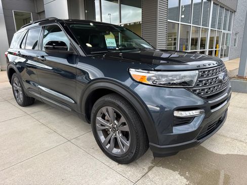 Certified 2024 Ford Explorer XLT w/ Equipment Group 202A AWD/4WD image 10