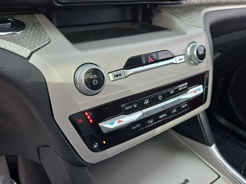 Used 2024 Ford Explorer Timberline w/ Timberline Technology Package image 17