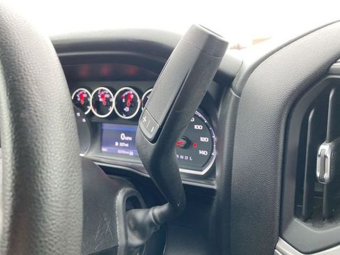 Used 2021 Chevrolet Silverado 2500 Custom w/ Custom Value Package image 15