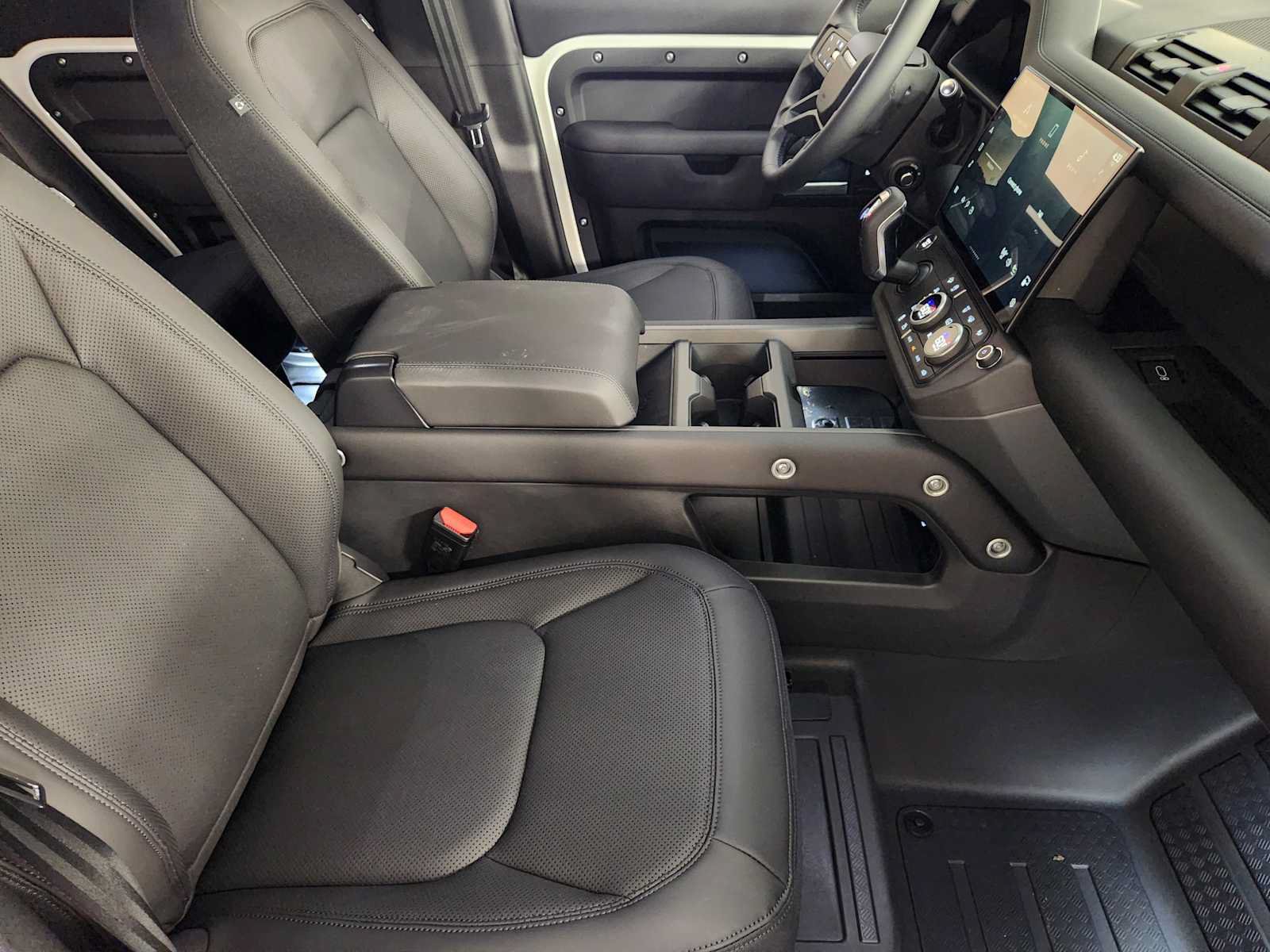 New 2026 Land Rover Defender 110 S AWD/4WD image 3