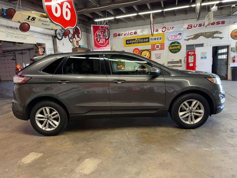 Used 2018 Ford Edge SEL FWD image 6