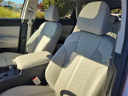 Certified 2024 Kia Sorento S w/ Panoramic Sunroof Package image 15