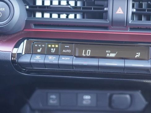Used 2024 Toyota Prius Prime Premium FWD image 25