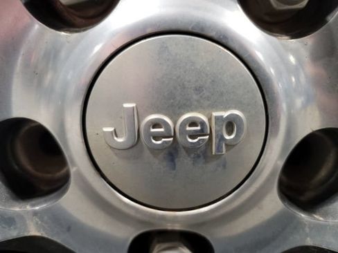 Used 2018 Jeep Wrangler Unlimited Sahara AWD/4WD image 16