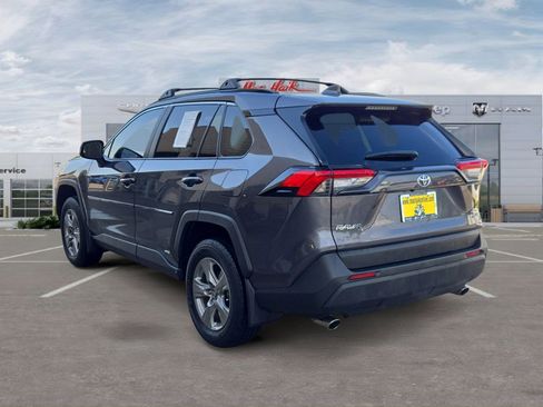 Used 2025 Toyota RAV4 XLE AWD/4WD image 3
