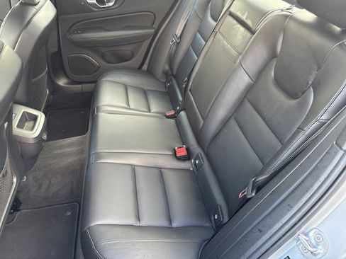 Certified 2025 Volvo S60 B5 Core image 33