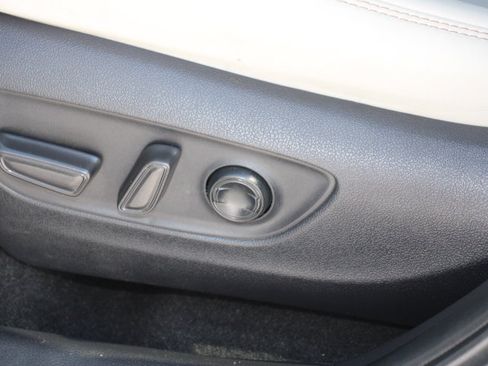 Used 2022 Toyota RAV4 XLE Premium FWD image 12