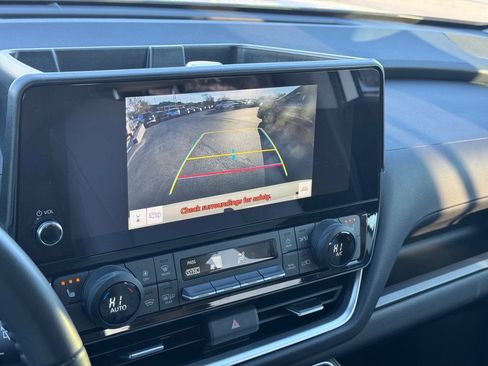 Used 2024 Toyota Grand Highlander XLE image 24