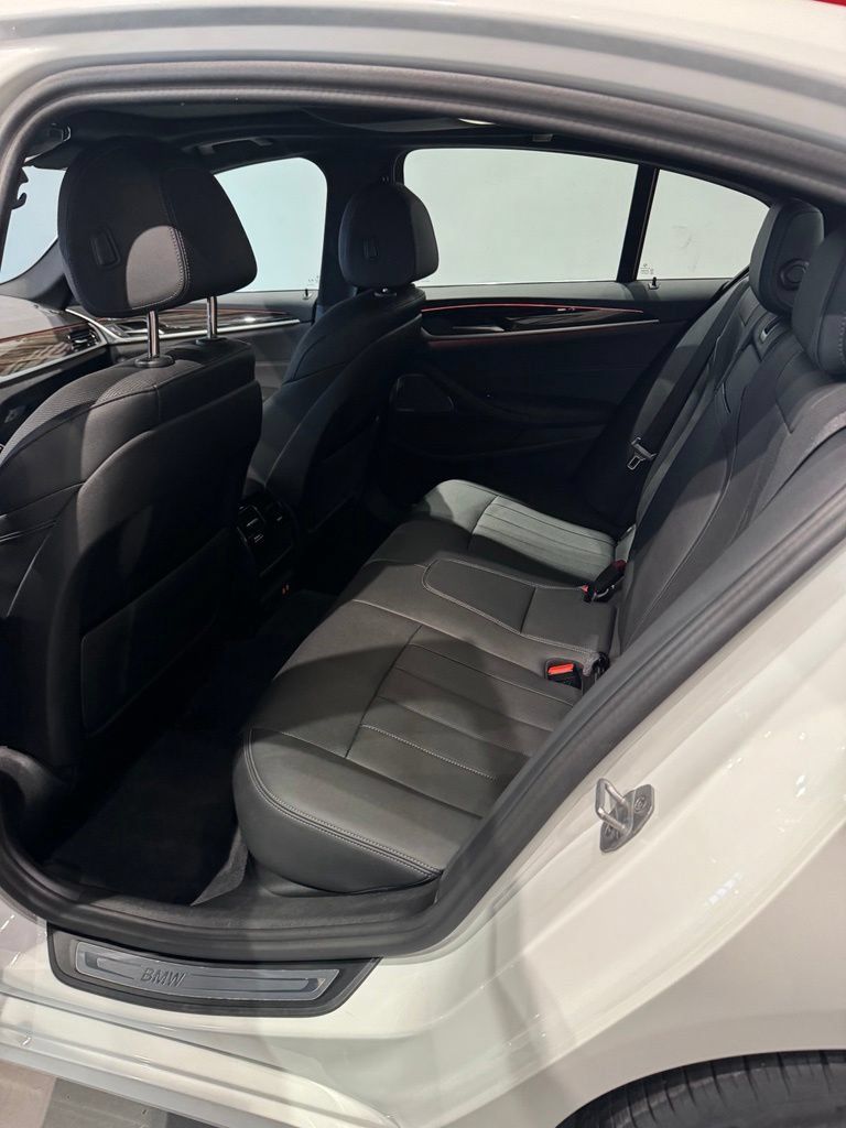 Used 2023 BMW 530i xDrive w/ Premium Package AWD/4WD image 27