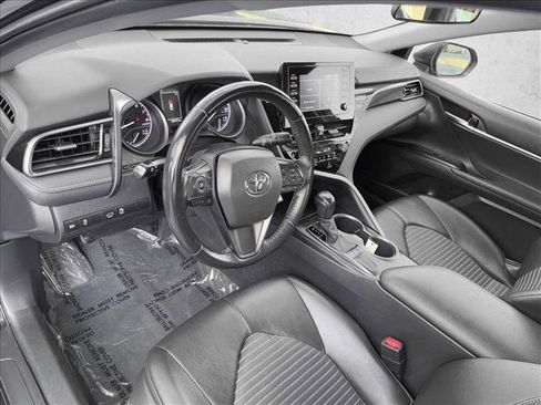 Used 2024 Toyota Camry SE image 10