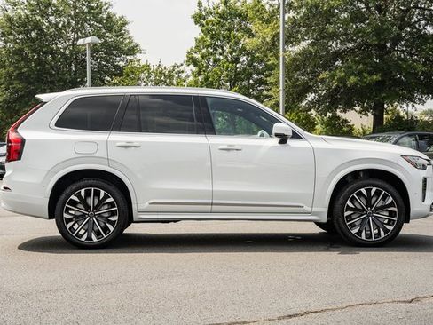 New 2026 Volvo XC90 T8 Plus image 3
