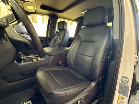 Certified 2025 GMC Sierra 3500 Denali w/ Denali Reserve Package image 11